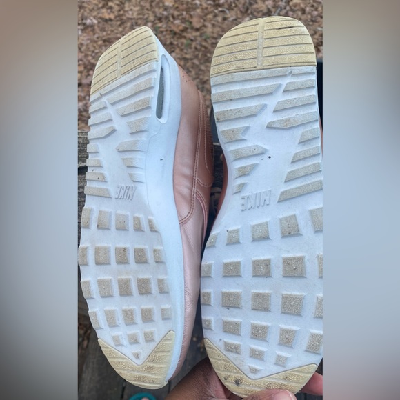 NIKE 861674-902 AIR MAX THEA SE METALLIC BRONZE ROSE GOLD SNEAKERS SIZE 9.5 - Picture 5 of 6